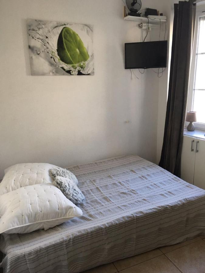 מנטון Studette Residence Du Louvre מראה חיצוני תמונה